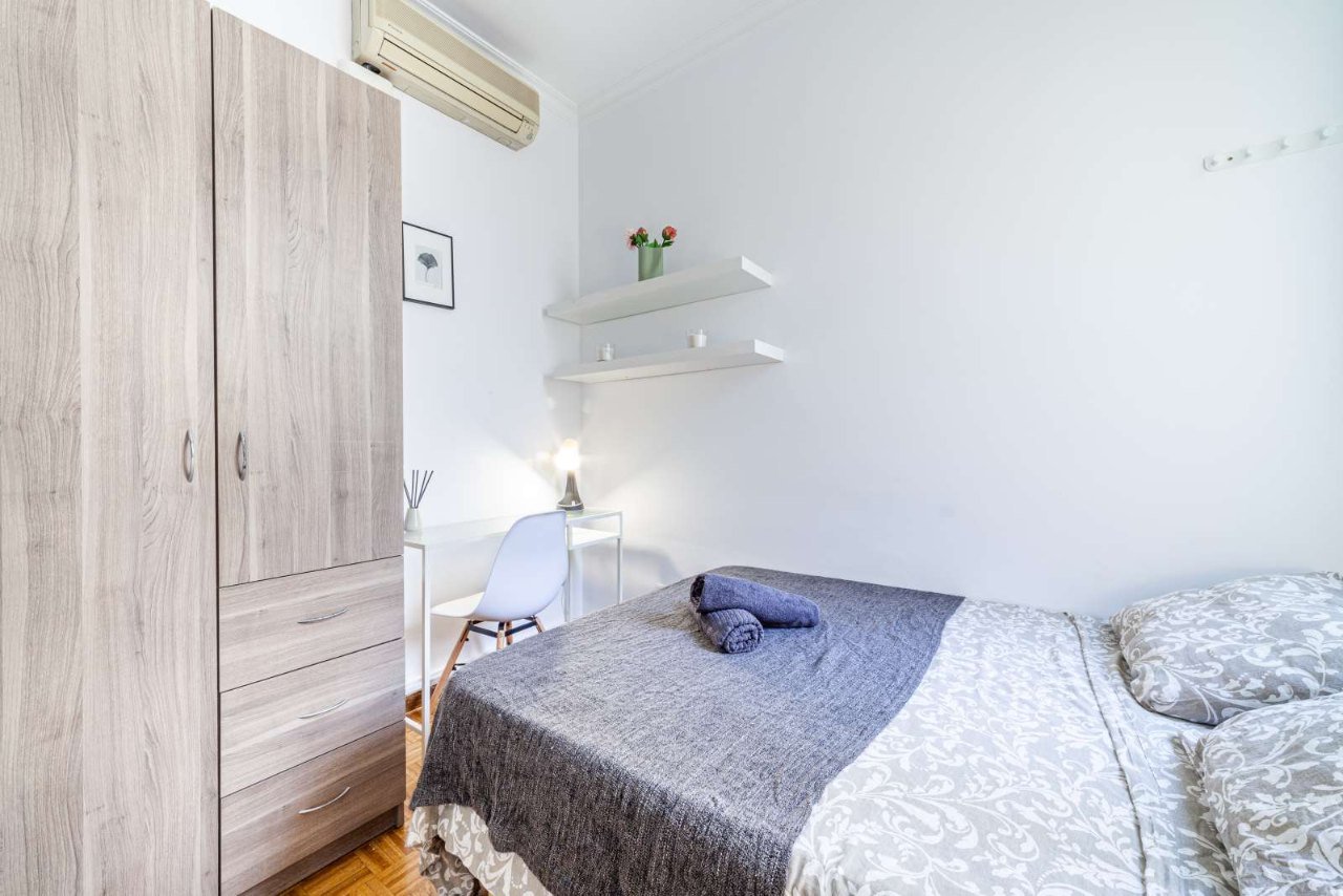 Carrer Balmes, Barcelona, B4H04 – room photo 2