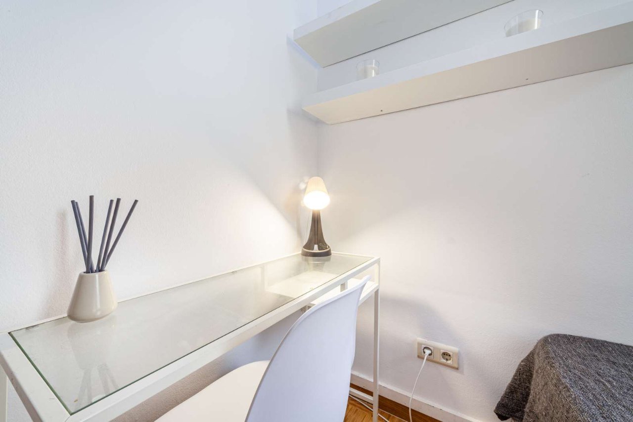 Carrer Balmes, Barcelona, B4H04 – room photo 4