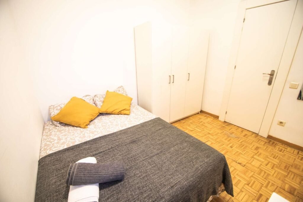 Carrer Balmes, Barcelona, B4H06 – room photo 1