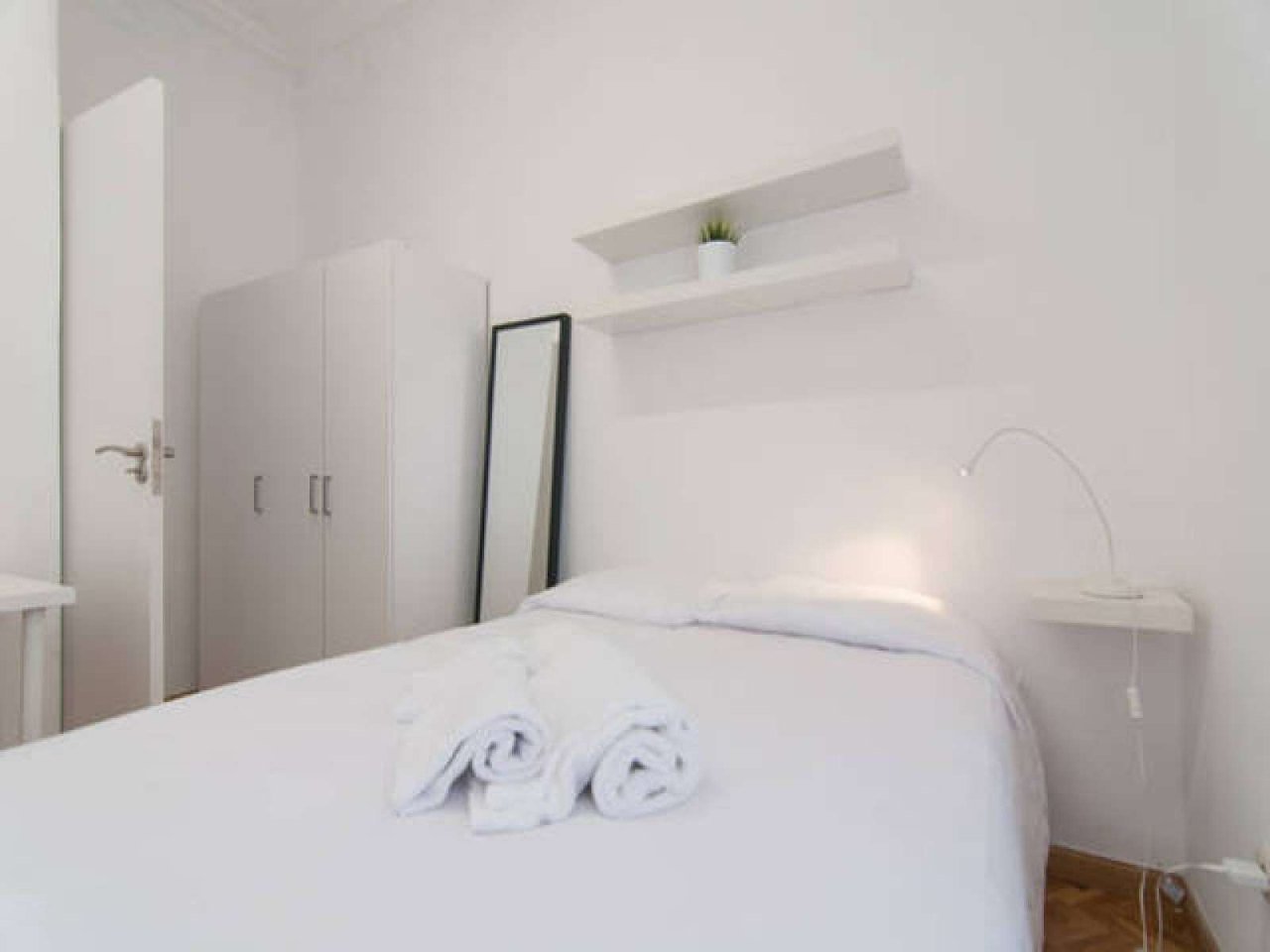 Carrer de Balmes, Barcelona, BEH01 – room photo 1