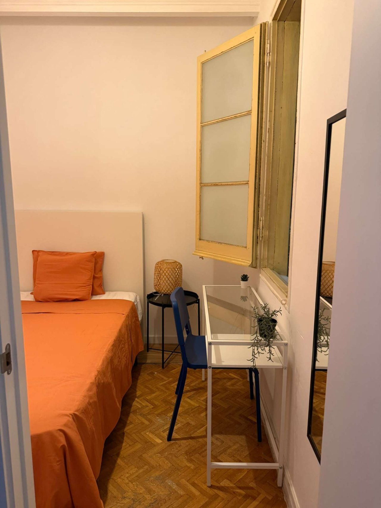Carrer de Balmes, Barcelona, BEH12 – room photo 2