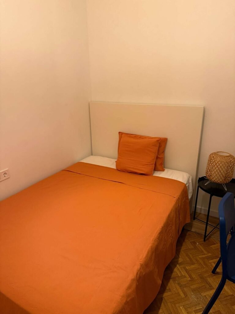 Carrer de Balmes, Barcelona, BEH12 – room photo 3