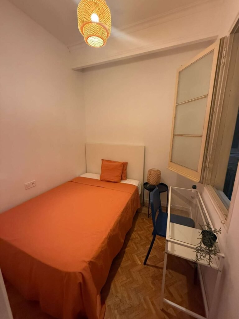 Carrer de Balmes, Barcelona, BEH12 – room photo 5