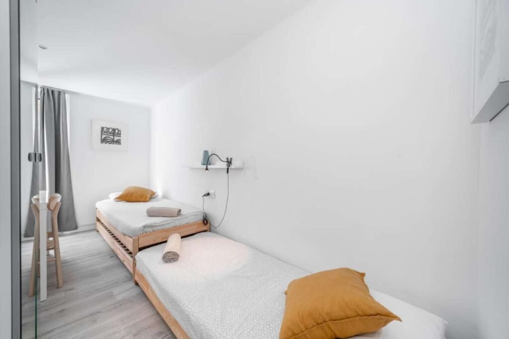 Carrer de la Boqueria, Barcelona, BO – 2-bedroom apartment – photo 15
