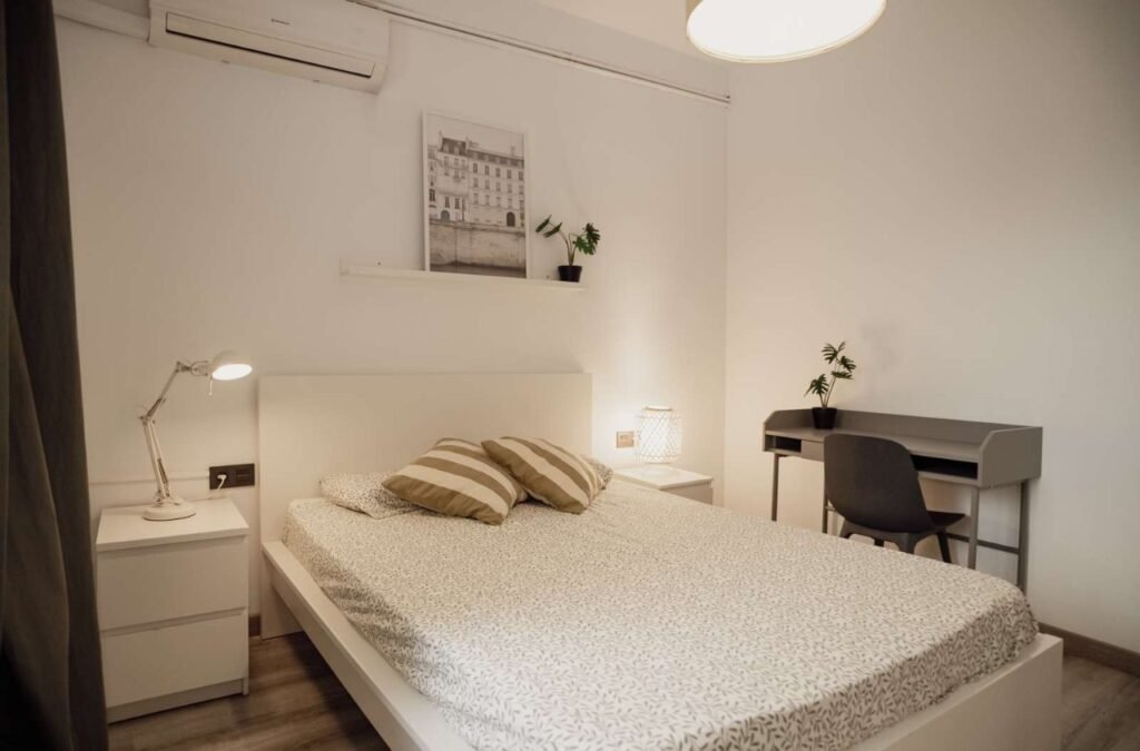 Carrer de Tamarit, Barcelona, TAH05 – photo 1