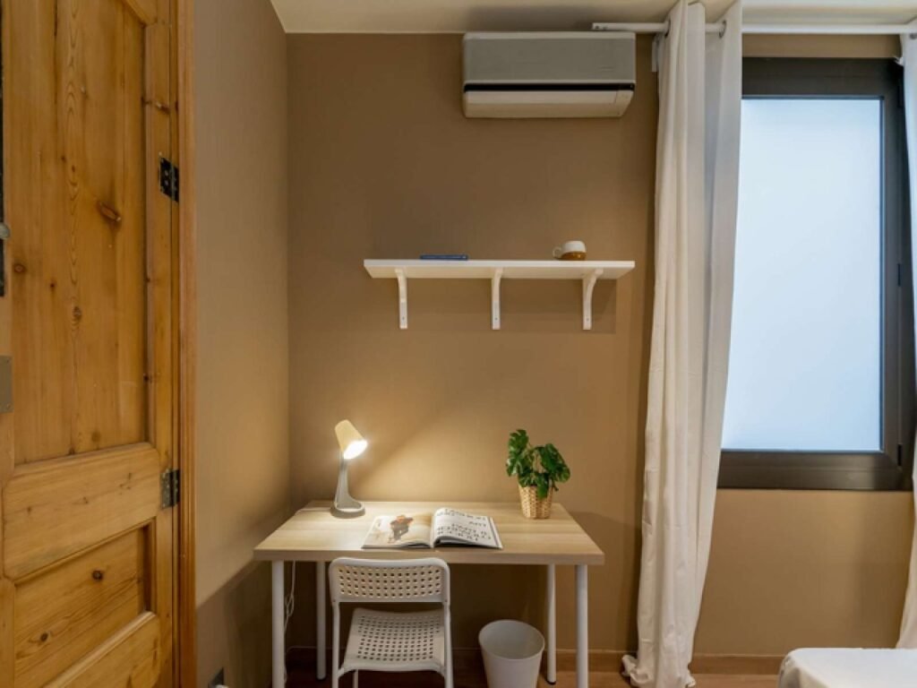 Ronda Universidad, Barcelona, RU20H05 – room photo 4