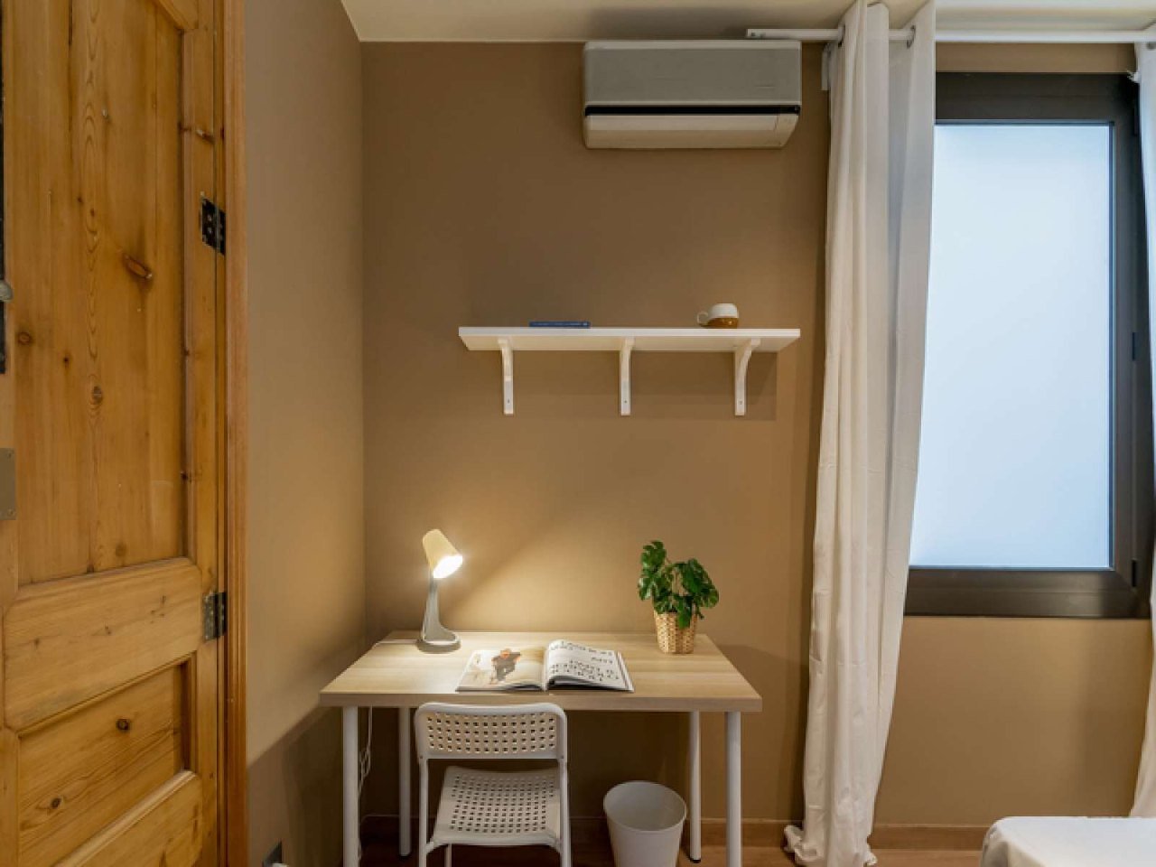 Ronda Universidad, Barcelona, RU20H05 – room photo 4