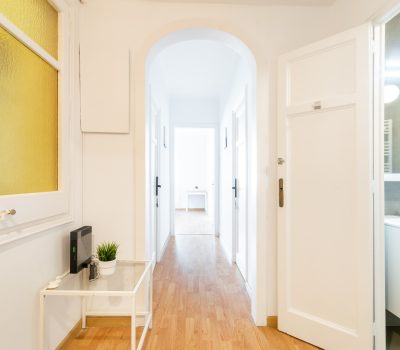 RoomsWeRent_Corsega 583-38