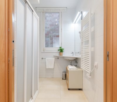 RoomsWeRent_Muntaner ZC-7